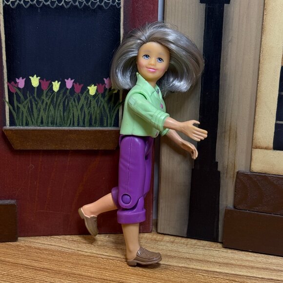 Vintage 2000 Fisher-Price Loving Family Woman Mom Granny Dollhouse Figure 5.5" - Picture 8 of 10